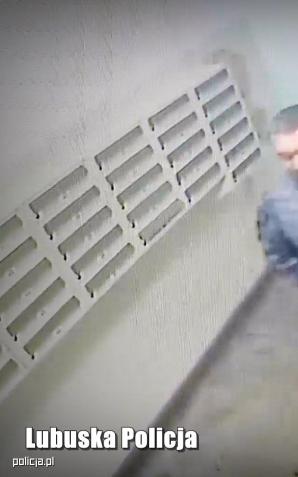 Robił na policjanta. Odebrał pieniądze. Poznajesz tego człowieka