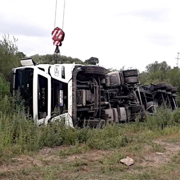 [VIDEO] Zarzuty nieodpowiedniego postępowania z odpadami usłyszał mężczyzna zatrzymany przez policjantów strzelińskiej komendy