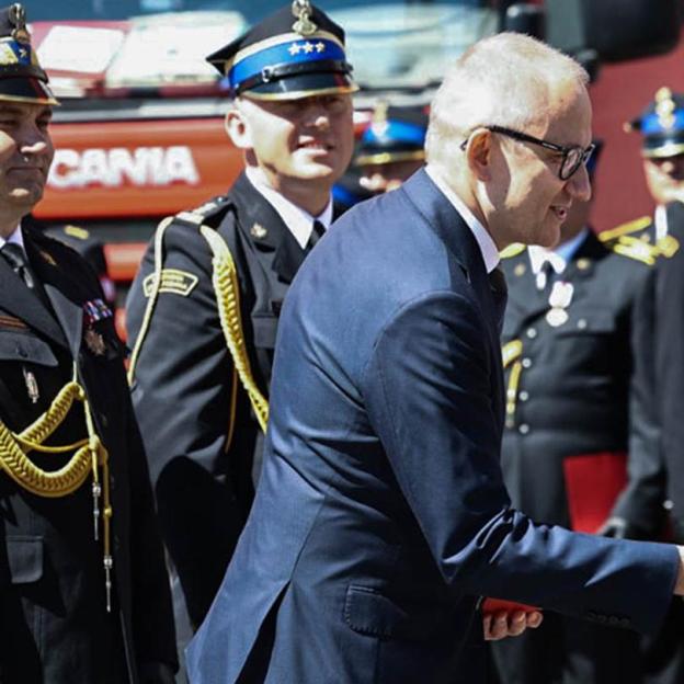 Obchody Dnia Strażaka na Warmii i Mazurach z udziałem wiceministra Błażeja Pobożego