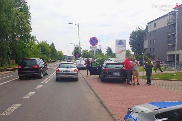 Potrąciła pieszą i odjechała, najechała na tył pojazdu i miała prawo jazdy od trzech tygodni